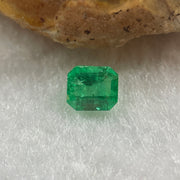 Natural Colombia Green Emerald (Beryl) Cut-Cornered Rectangular step cut 0.66ct 5.5 by 5.2 by 3.0mm - Huangs Jadeite and Jewelry Pte Ltd