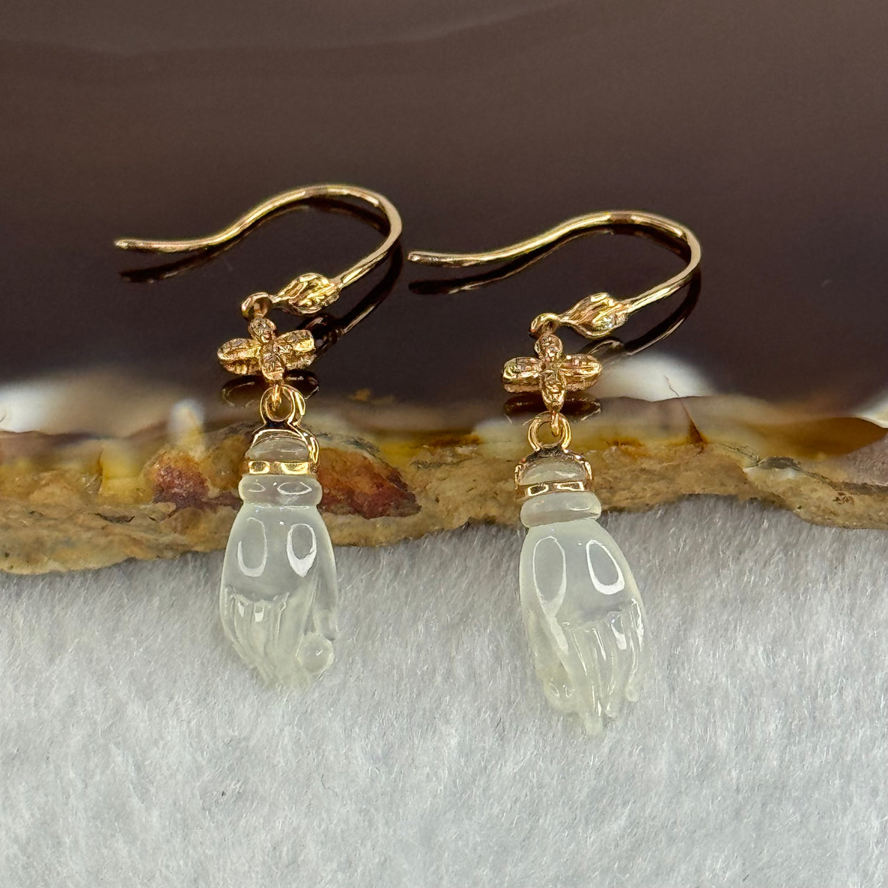 Type A HighIcy White Jade Jadeite Guan Yin’s Midas Touch 18k Rose Gold 1.58g 36.3 by 6.1 by 3.2mm - Huangs Jadeite and Jewelry Pte Ltd