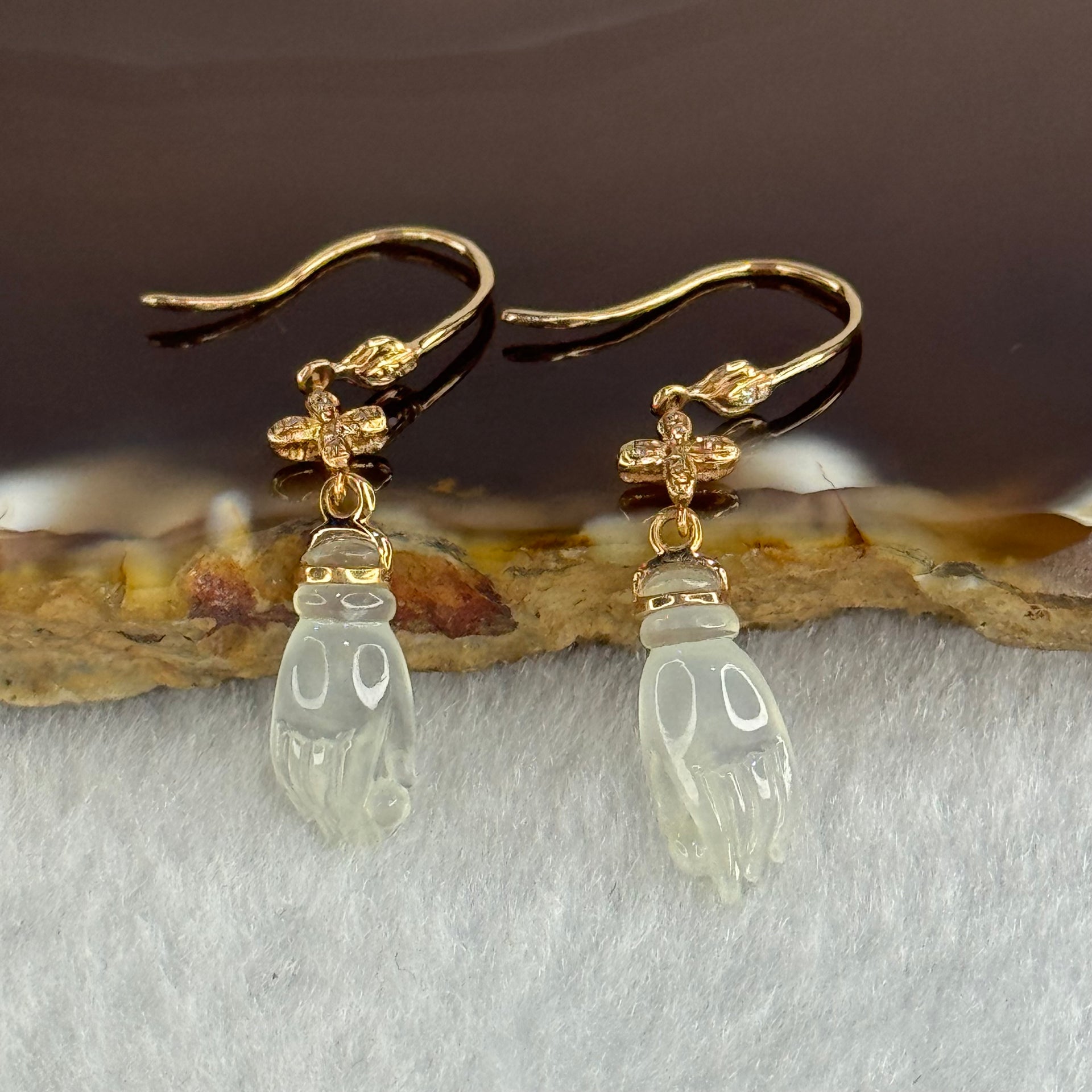 Type A HighIcy White Jade Jadeite Guan Yin’s Midas Touch 18k Rose Gold 1.58g 36.3 by 6.1 by 3.2mm - Huangs Jadeite and Jewelry Pte Ltd