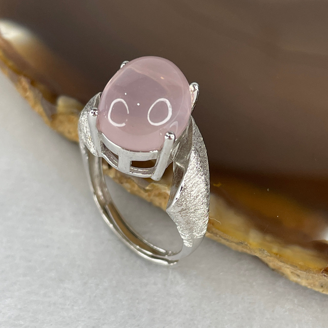 Good Grade Natural Rose Quartz Ring in S925 Sliver 5.36g 13.2 by 10.0 by 7.5mm (Adjustable Size) - Huangs Jadeite and Jewelry Pte Ltd