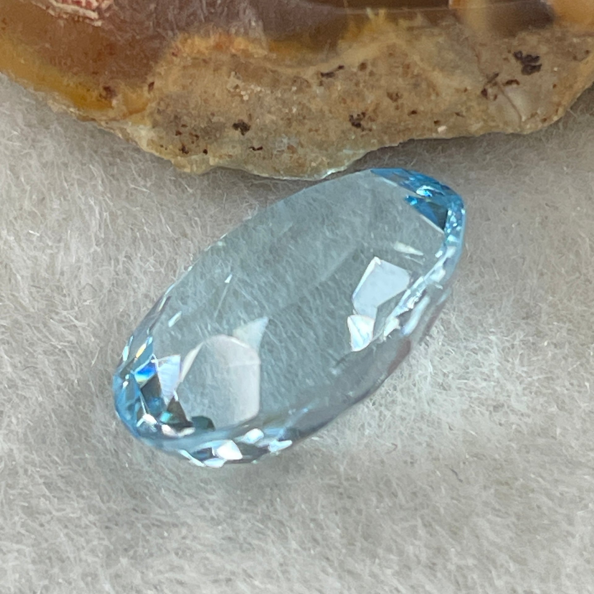 Natural Sky Blue Topaz Oval Shape 8.07ct 14.0 by 10.8 by 6.8mm - Huangs Jadeite and Jewelry Pte Ltd