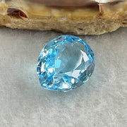 Natural Sky Blue Topaz Oval Shape 9.98ct 14.9 by 11.2 by 7.3mm - Huangs Jadeite and Jewelry Pte Ltd