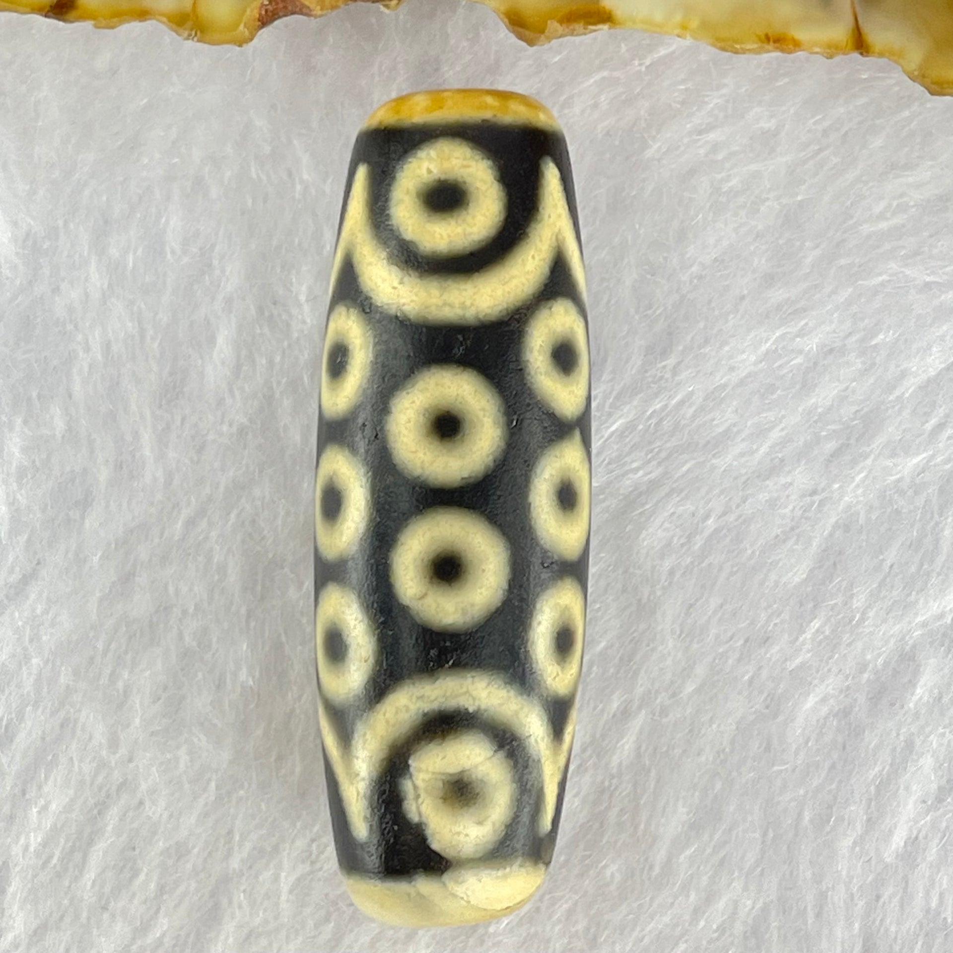 Natural Powerful Tibetan Old Oily Agate 21 Eyes Dzi Bead Heavenly Master (Tian Zhu) 二一眼天诛 10.06g 38.6 by 12.9mm - Huangs Jadeite and Jewelry Pte Ltd