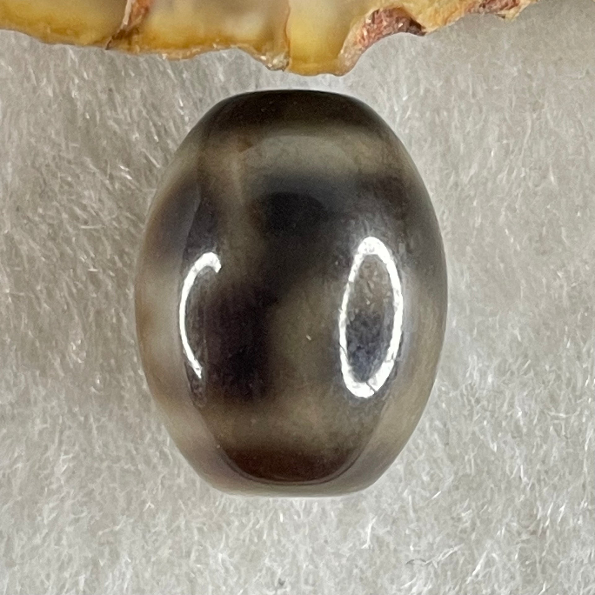 Natural Powerful Tibetan Old Oily Agate 4 Nectar Vessel Dzi Bead Heavenly Master (Tian Zhu) 花蜜容器天珠 3.36g 15.7 by 12.4mm - Huangs Jadeite and Jewelry Pte Ltd