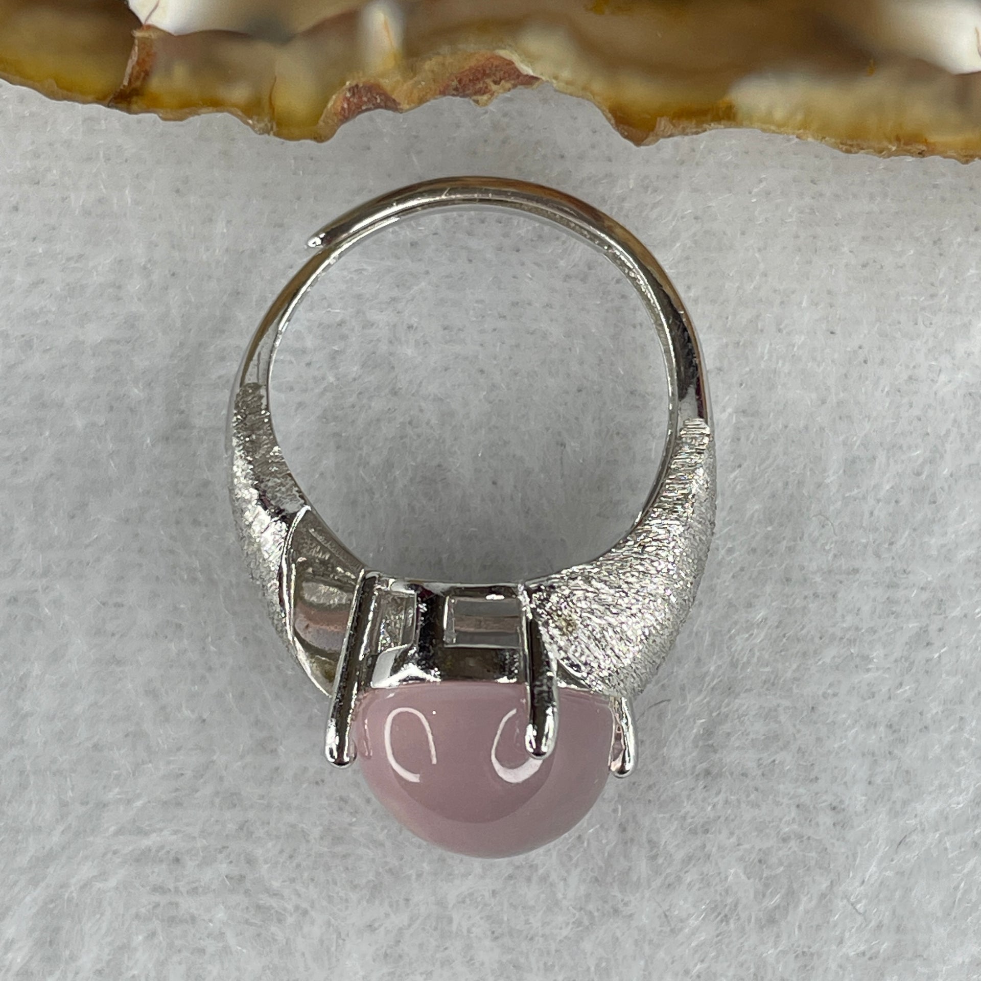 Good Grade Natural Rose Quartz Ring in S925 Sliver 5.36g 13.2 by 10.0 by 7.5mm (Adjustable Size) - Huangs Jadeite and Jewelry Pte Ltd