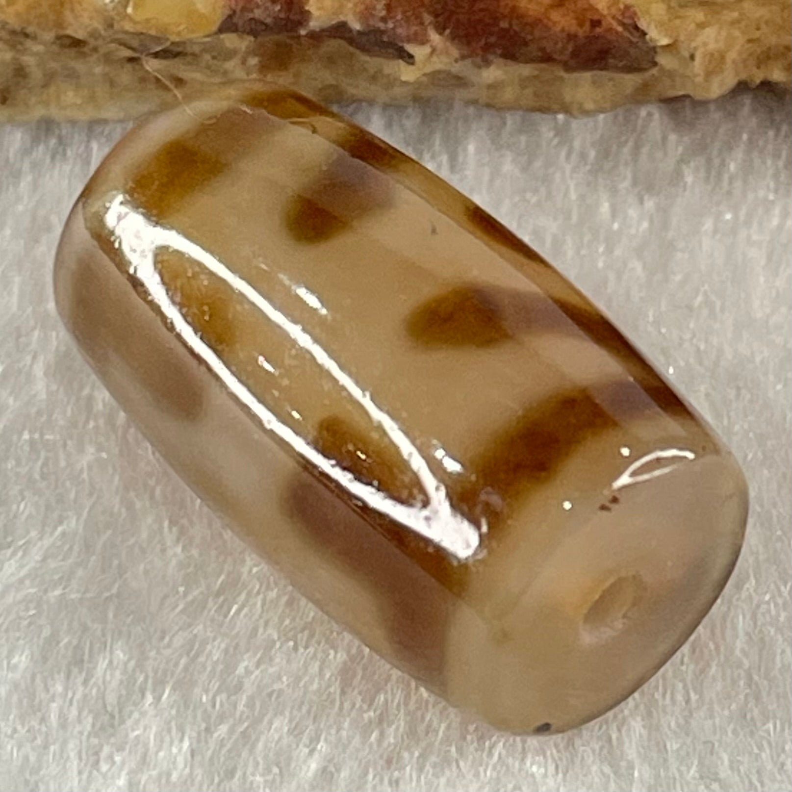 Natural Powerful Tibetan Old Oily Agate Patina Guiren Tairen Human Dzi Bead Totem Amulet Heavenly Master (Tian Zhu) 贵人天诛 4.92g 19.7 by 11.7mm - Huangs Jadeite and Jewelry Pte Ltd
