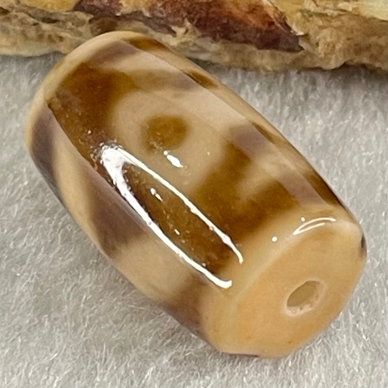 Natural Powerful Tibetan Old Oily Agate Patina Guiren Tairen Human Dzi Bead Totem Amulet Heavenly Master (Tian Zhu) 贵人天诛 4.84g 19.9 by 11.8mm - Huangs Jadeite and Jewelry Pte Ltd