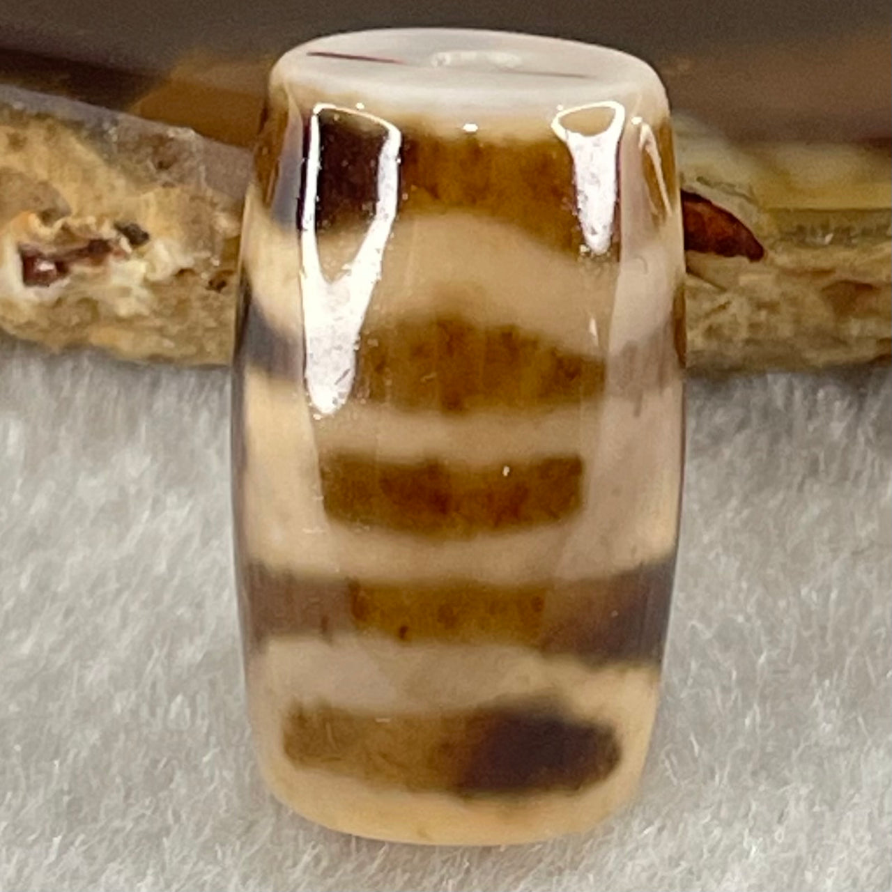 Natural Powerful Tibetan Old Oily Agate Sky Door Serenity 1 Eye Dzi Bead Heavenly Master (Tian Zhu) 一眼天门天诛 4.86g 20.0 by 11.9mm - Huangs Jadeite and Jewelry Pte Ltd