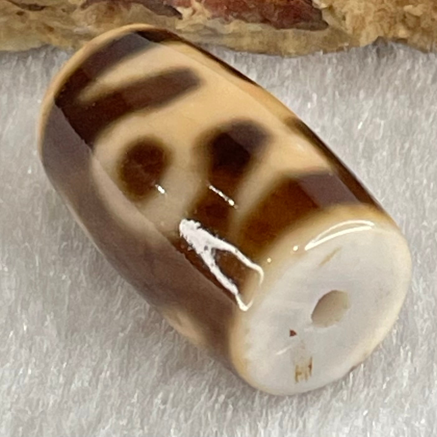 Natural Powerful Tibetan Old Oily Agate Patina Guiren Tairen Human Dzi Bead Totem Amulet Heavenly Master (Tian Zhu) 贵人天诛 4.62g 19.8 by 11.6mm - Huangs Jadeite and Jewelry Pte Ltd