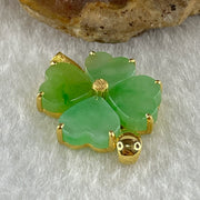 18K Yellow Gold Type A Natural Apple Green Jadeite Four Leaf Clover for Career Progression 4 pieces each 6.8 by 8.1 by 3.0mm Pendant 2.74g - Huangs Jadeite and Jewelry Pte Ltd