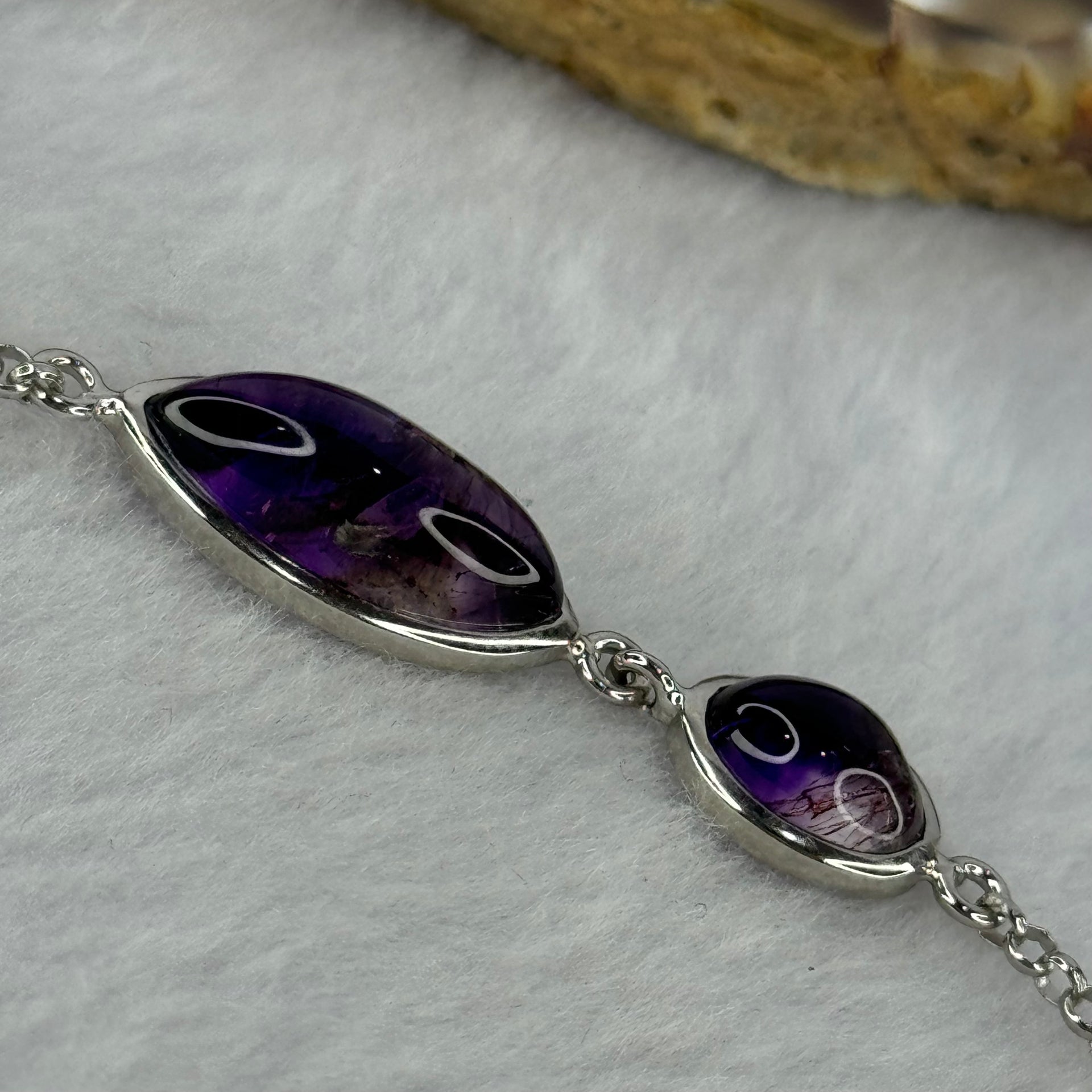 Above Average Natural Super 7 in S925 Sliver Bracelet 3.61g 15.8 by 7.7 by 5.5mm - Huangs Jadeite and Jewelry Pte Ltd