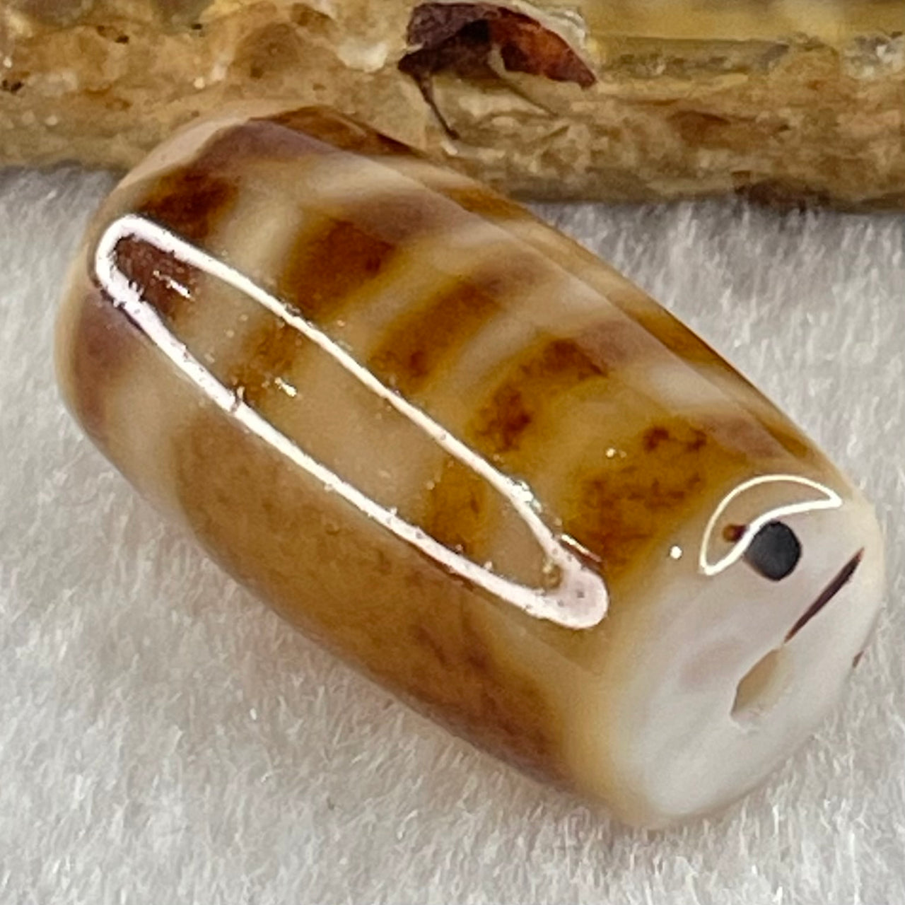 Natural Powerful Tibetan Old Oily Agate Sky Door Serenity 1 Eye Dzi Bead Heavenly Master (Tian Zhu) 一眼天门天诛 4.85g 20.4 by 11.7mm - Huangs Jadeite and Jewelry Pte Ltd