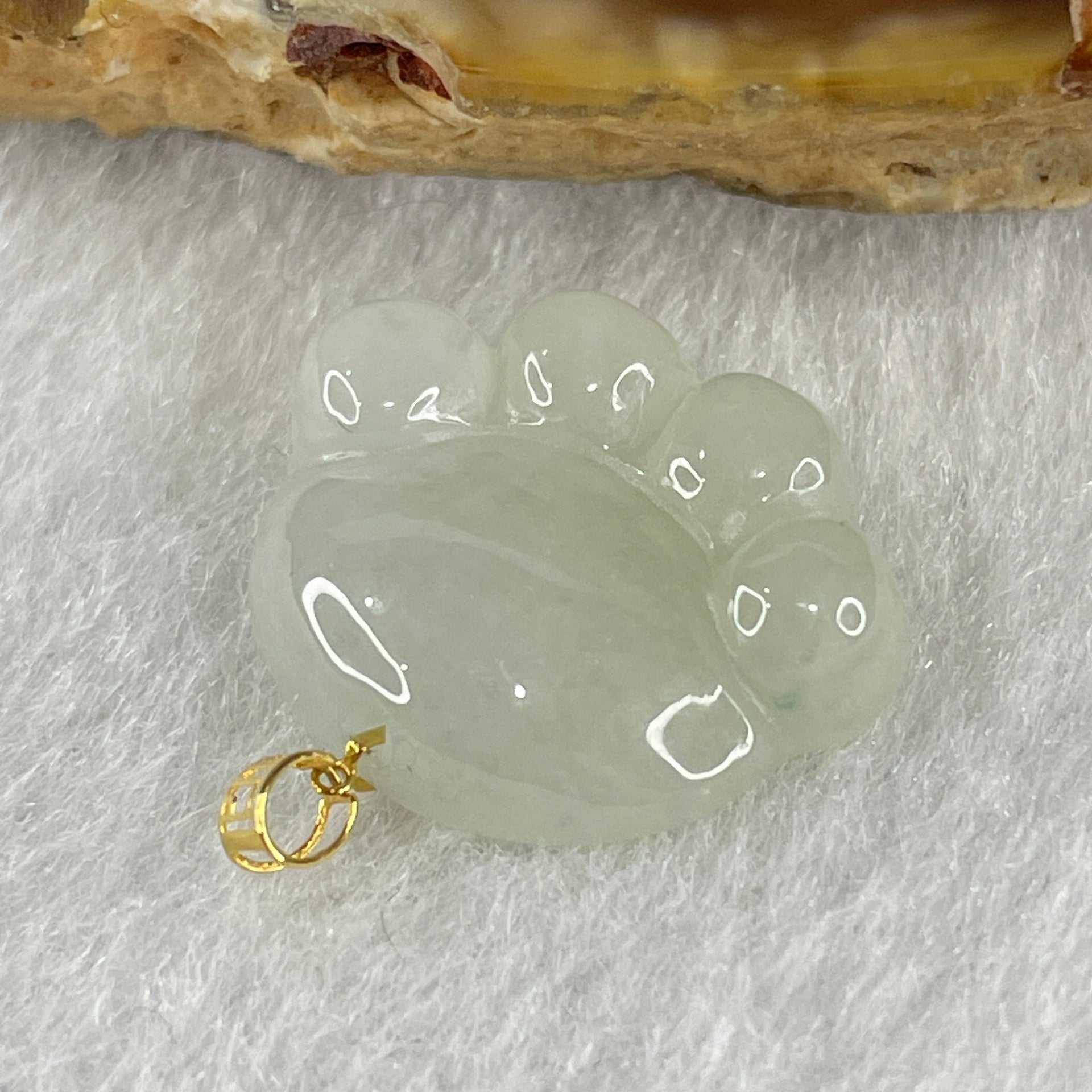 Natural Type A Light Green Jadeite Paw Pendant in 18K Yellow Gold Clasp 2.26g 17.9 by 14.2 by 4.6mm - Huangs Jadeite and Jewelry Pte Ltd