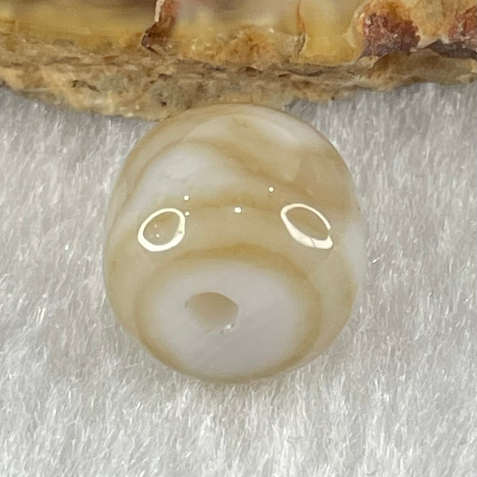 Natural Powerful Tibetan Old Oily Agate Tiger Tooth Daluo Dzi Bead Heavenly Master (Tian Zhu) 1.88g 9.7 by 11.0mm - Huangs Jadeite and Jewelry Pte Ltd