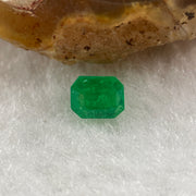 Natural Colombia Green Emerald (Beryl) Cut-Cornered Rectangular step cut 0.58ct 5.2 by 4 - Huangs Jadeite and Jewelry Pte Ltd