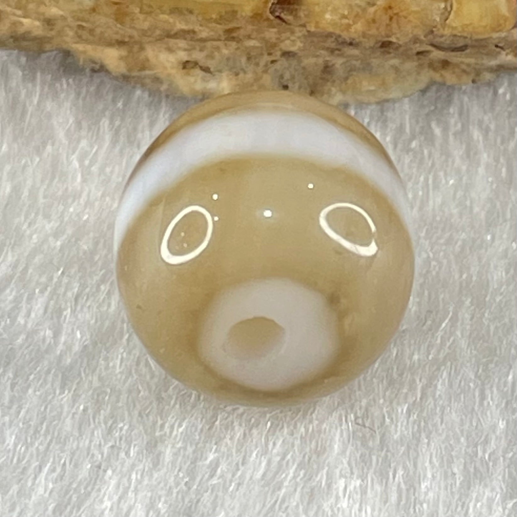 Natural Powerful Tibetan Old Oily Agate 1 Line Dzi Bead Heavenly Master (Tian Zhu) 1.90g 9.7 by 11.2mm - Huangs Jadeite and Jewelry Pte Ltd