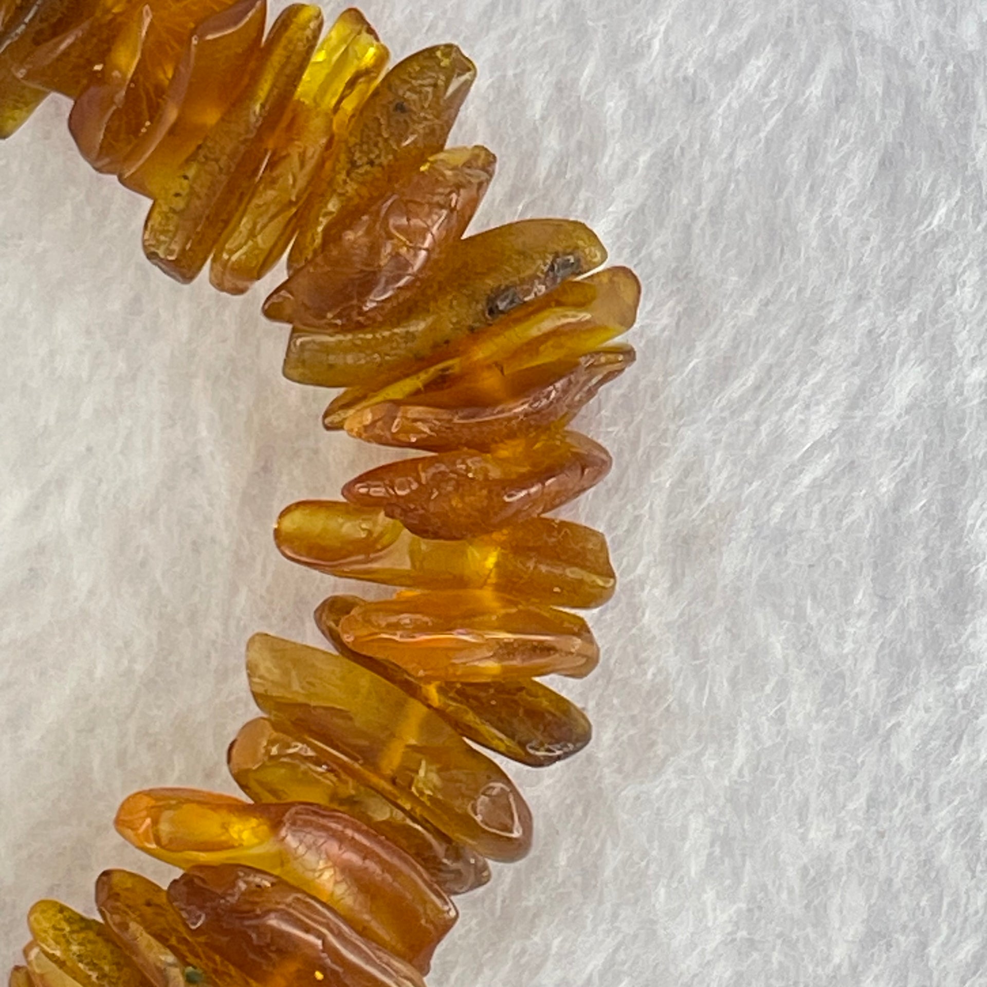 Natural Amber Raw Stone Irregular Beads Bracelet 天然蜜蜂蜡原石手链 21.38g 19cm 16.9 by 8.6 by 3.0mm 71pcs - Huangs Jadeite and Jewelry Pte Ltd