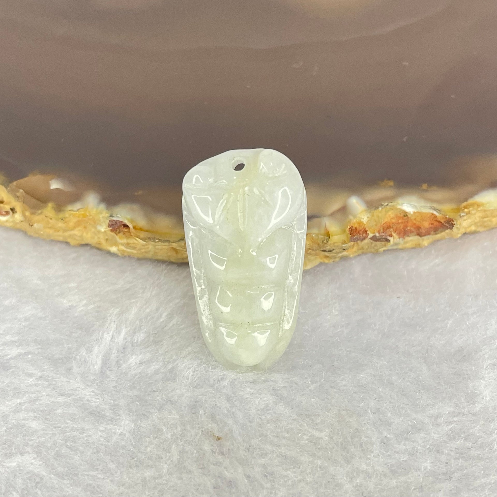 Type A Green Pea Pod Jadeite 3.21g by 13.8 by 26.0 by 4.9mm - Huangs Jadeite and Jewelry Pte Ltd