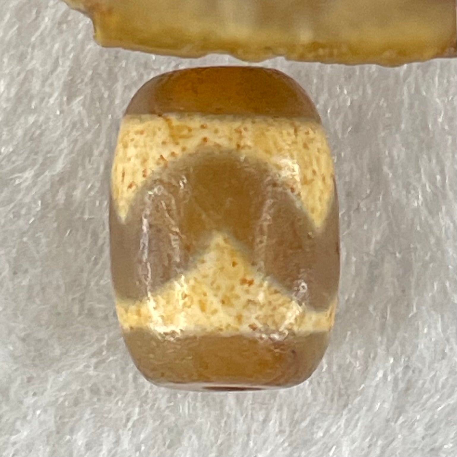 Natural Powerful Tibetan Old Oily Agate Tiger Tooth Daluo Dzi Bead Heavenly Master (Tian Zhu) 虎呀天诛 2.15g 14.1 by 10.2mm - Huangs Jadeite and Jewelry Pte Ltd