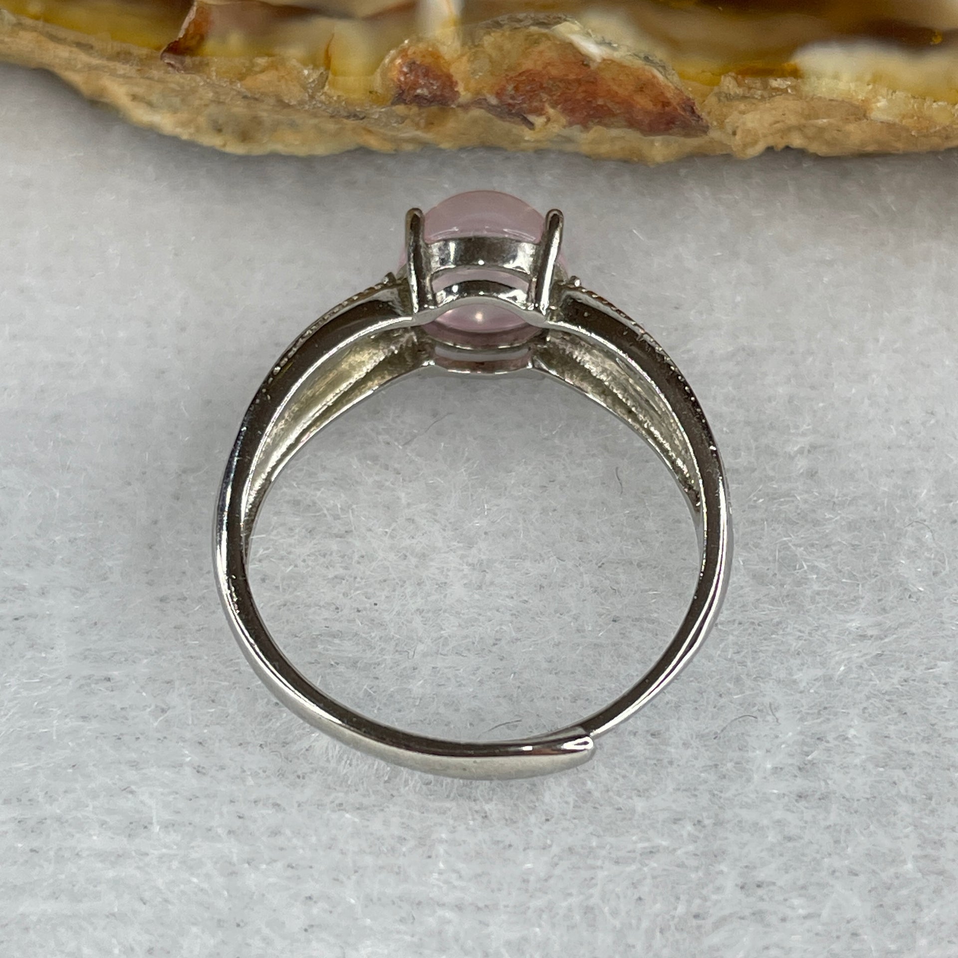 Good Grade Natural Rose Quartz Star Cat Eyes Ring in S925 Sliver 1.96g 6.8 by 4.5mm (Adjustable Size) - Huangs Jadeite and Jewelry Pte Ltd