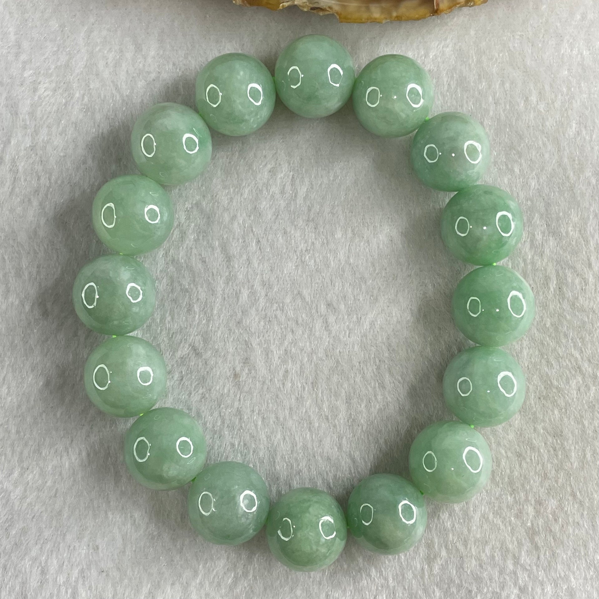 Type A Green Jadeite Beads Bracelet 60.11g 16cm 13.1mm 16 Beads - Huangs Jadeite and Jewelry Pte Ltd