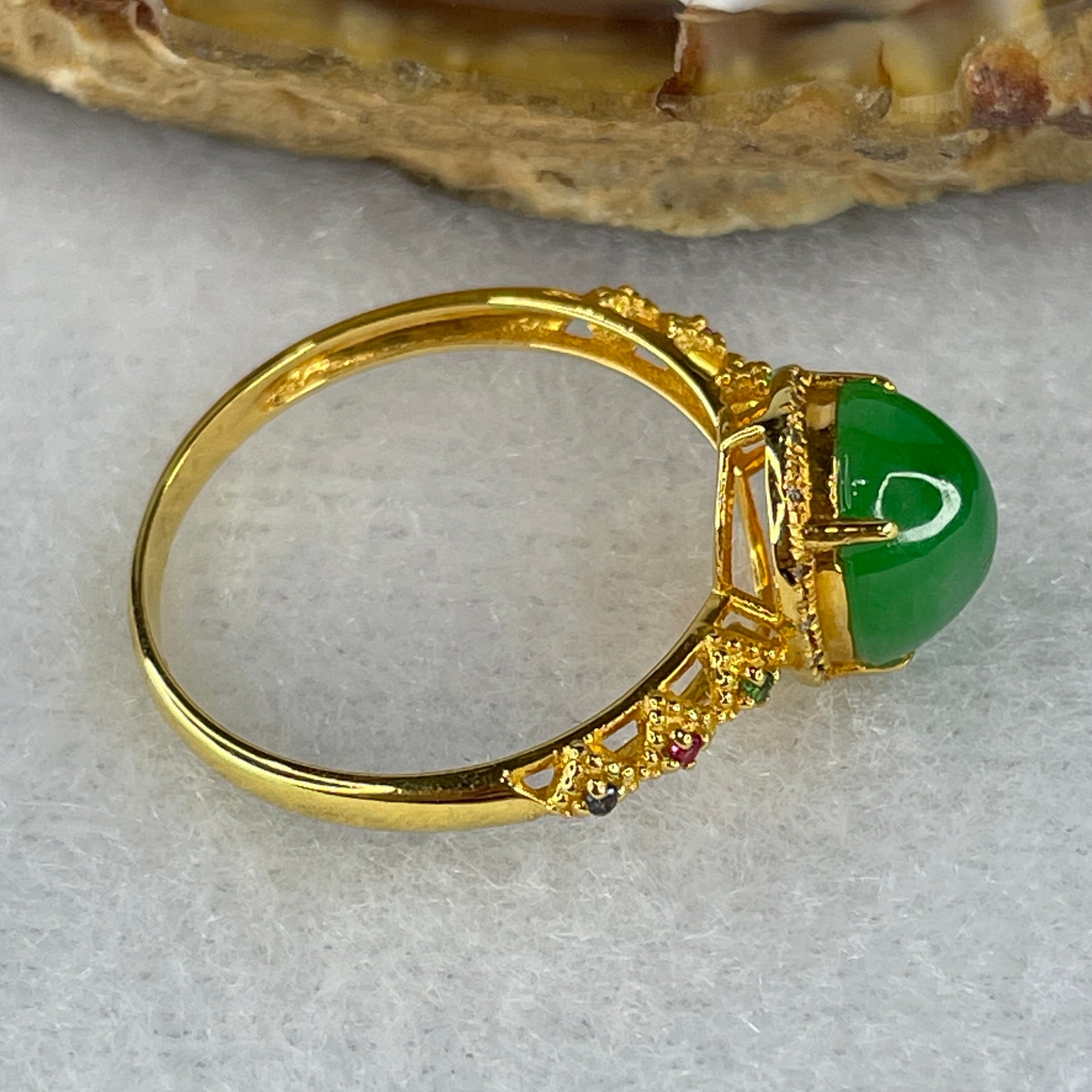 Type A Green Burmese Feng Shui Jade jadeite ring in 18k yellow gold & natural diamonds 2.05g US 7 HK 14 - Huangs Jadeite and Jewelry Pte Ltd