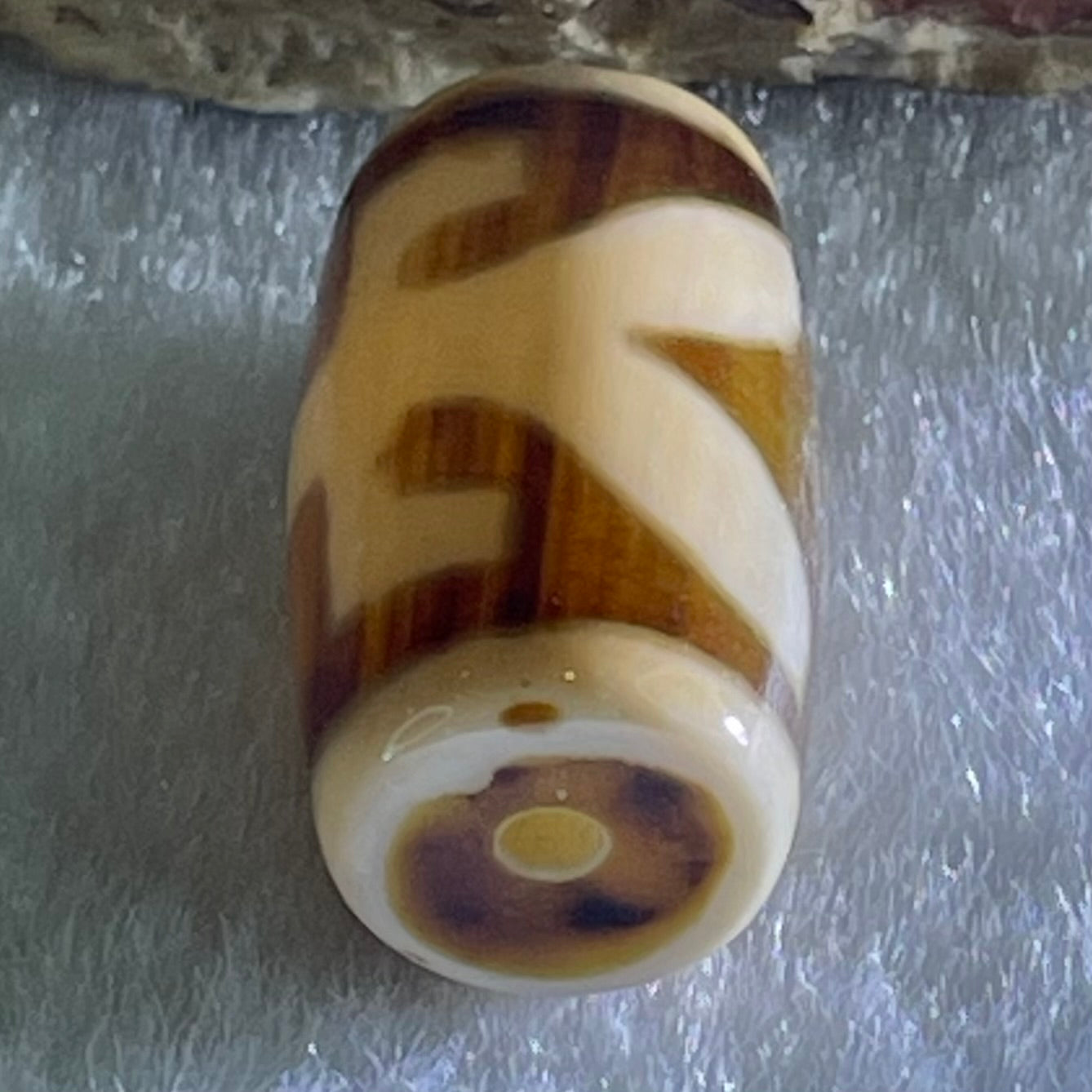 Natural Powerful Tibetan Old Oily Agate Patina Guiren Tairen Human Dzi Bead Totem Amulet Heavenly Master (Tian Zhu) 贵人天诛 4.91g 20.7 by 11.8mm - Huangs Jadeite and Jewelry Pte Ltd