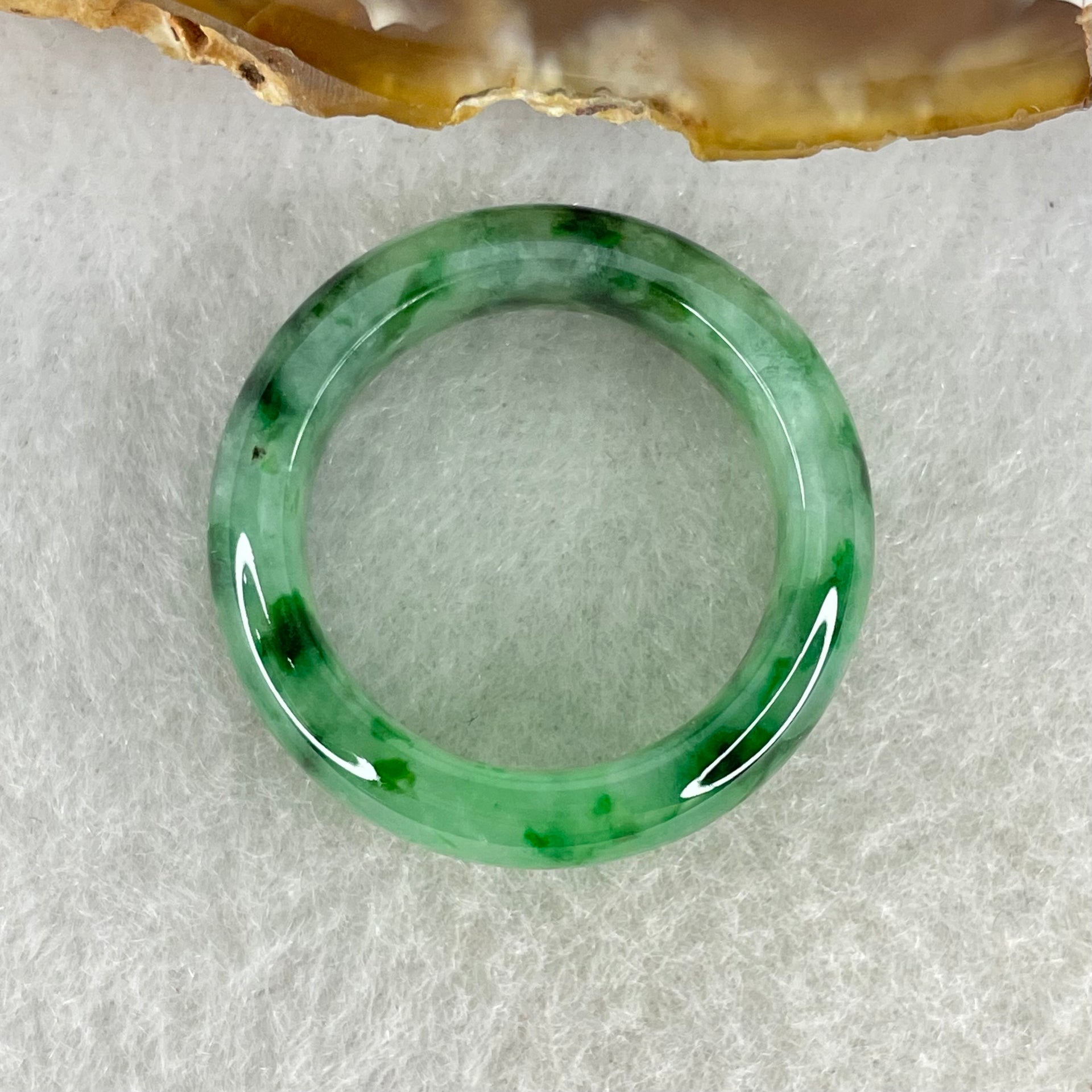 Type A Light Green with Spicy Green Piao Hua Jadeite Ring 5.42g 7.6 by 4.0mm US8.9 HK19.9 (Close to Perfect) - Huangs Jadeite and Jewelry Pte Ltd