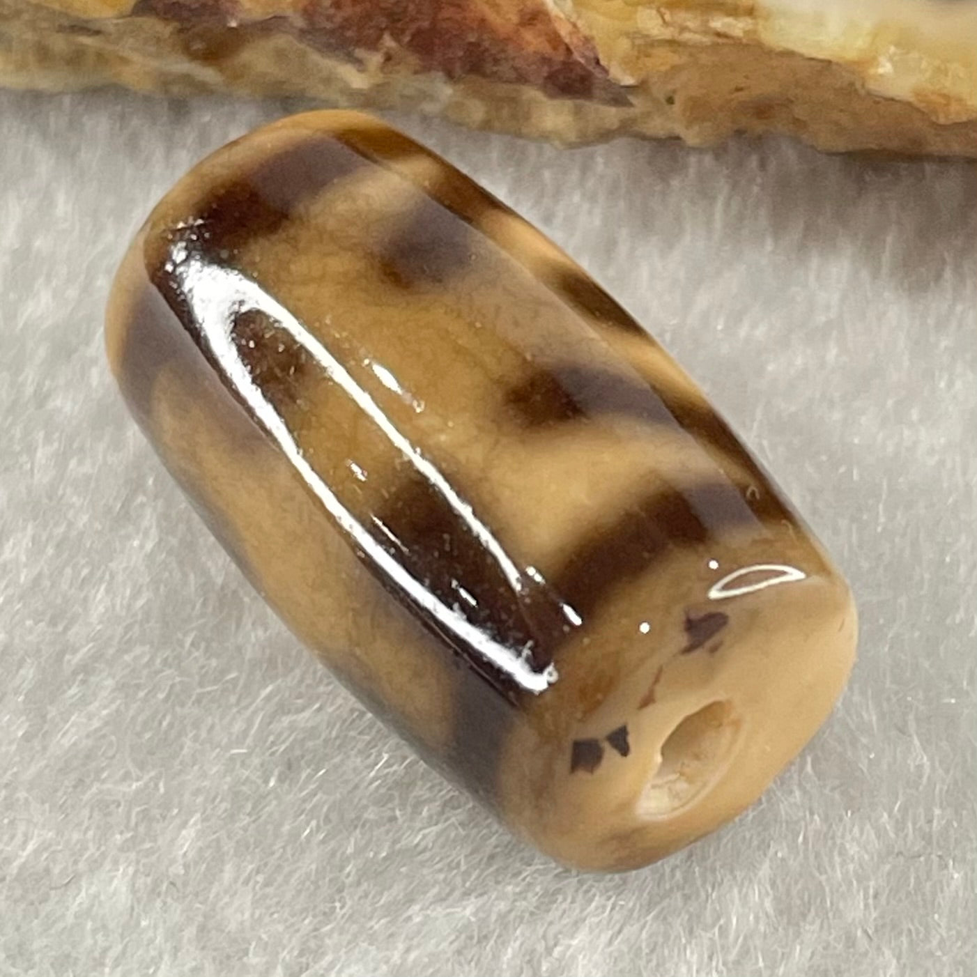 Natural Powerful Tibetan Old Oily Agate Patina Guiren Tairen Human Dzi Bead Totem Amulet Heavenly Master (Tian Zhu) 贵人天诛 4.81g 19.8 by 11.8mm - Huangs Jadeite and Jewelry Pte Ltd