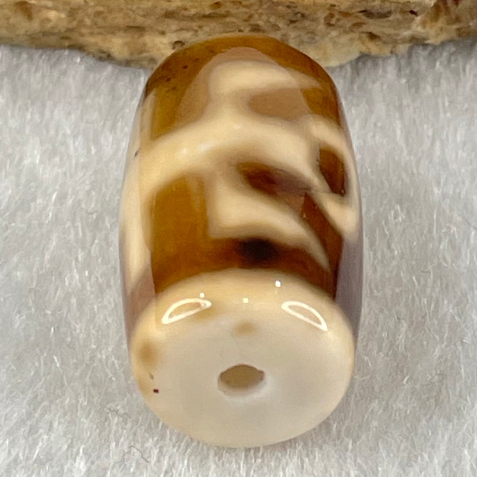 Natural Powerful Tibetan Old Oily Agate Patina Guiren Tairen Human Dzi Bead Totem Amulet Heavenly Master (Tian Zhu) 贵人天诛 4.74g 19.7 by 11.7mm - Huangs Jadeite and Jewelry Pte Ltd