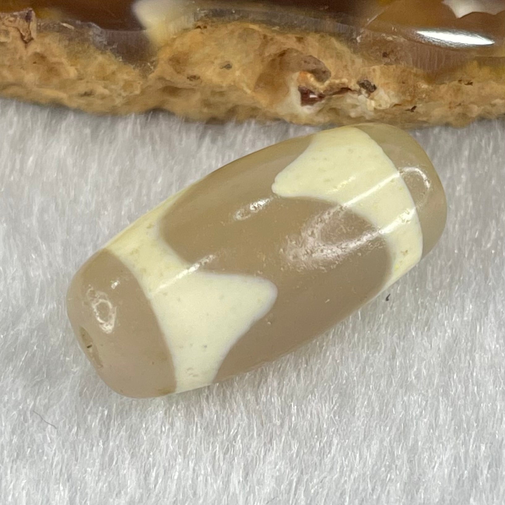Natural Powerful Tibetan Old Oily Agate Tiger Tooth Daluo Dzi Bead Heavenly Master (Tian Zhu) 虎呀天诛 3.07g 20.0 by 10.2mm - Huangs Jadeite and Jewelry Pte Ltd