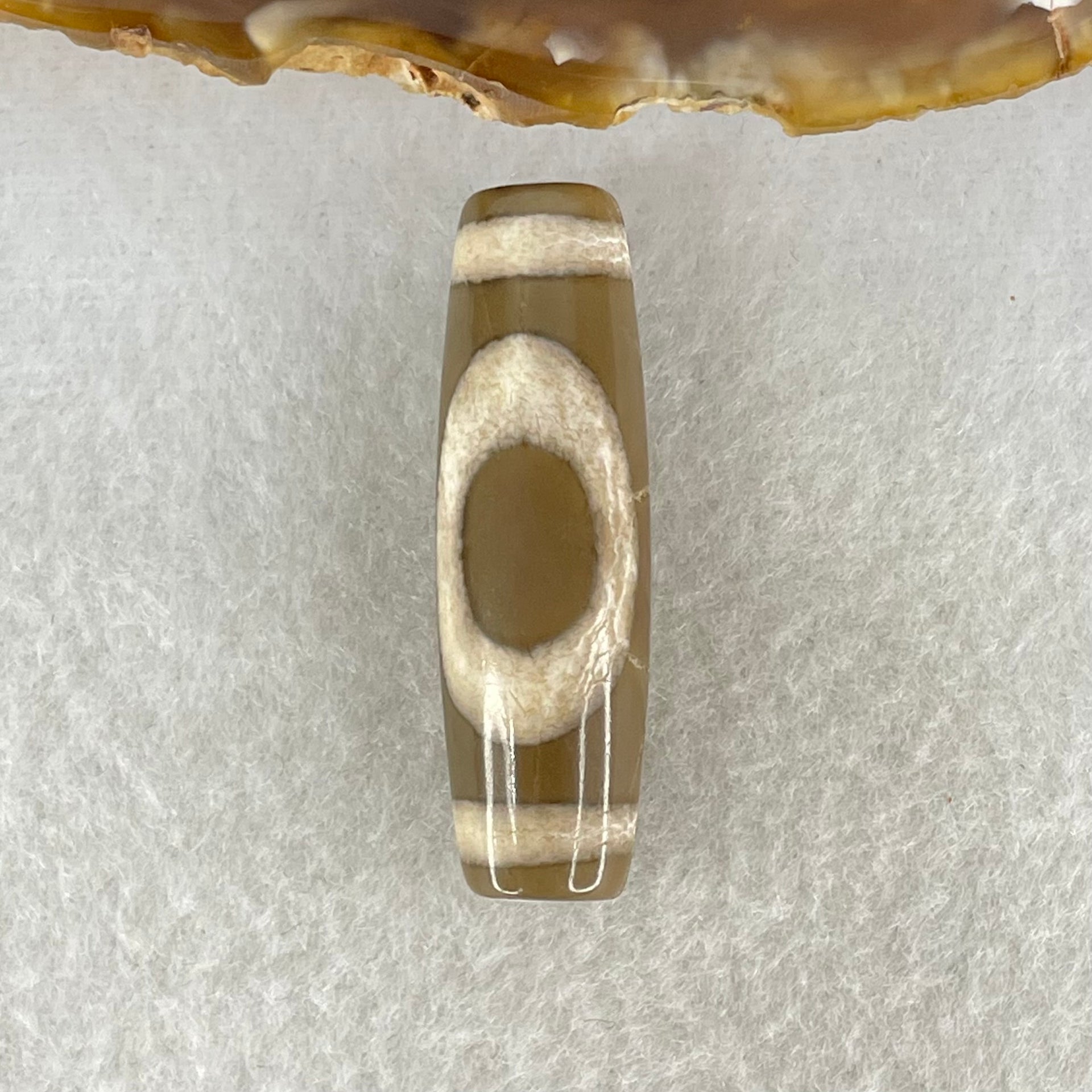 Natural Powerful Tibetan Old Oily Agate Sky Door Serenity 1 Eye Dzi Bead Heavenly Master (Tian Zhu) 一眼天诛 8.74g 39.3 by 11.9mm - Huangs Jadeite and Jewelry Pte Ltd