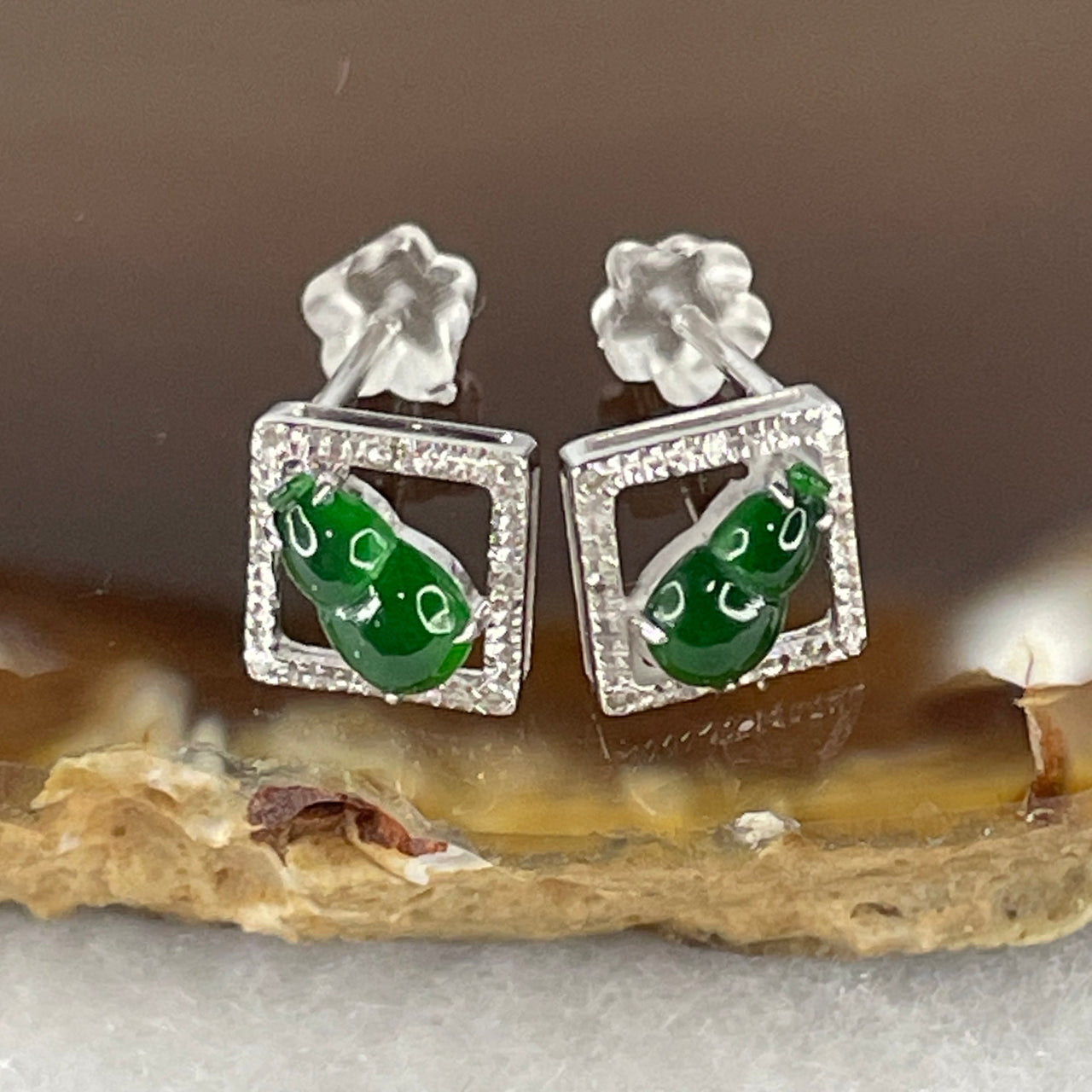 Natural Type A Spicy Green Jadeite Hulu Earrings | Solid 18K White Gold & Diamond Pave Miniature Accents | "Auspicious Gourd" Luxury Protection & Wealth Drops (0.95g | 6.1x3.3x1.5mm)
