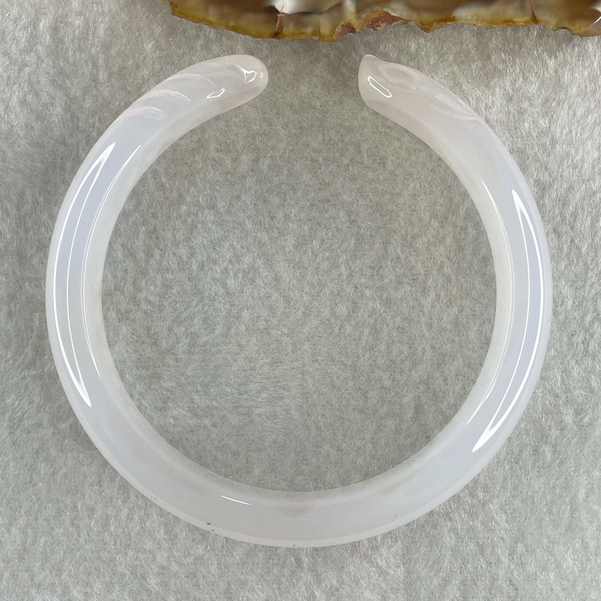 Natural Pinky Agate 9 Tail Fox Bangle 29.8g Internal Diameter 58.7mm 10.8 by 7.2mm - Huangs Jadeite and Jewelry Pte Ltd