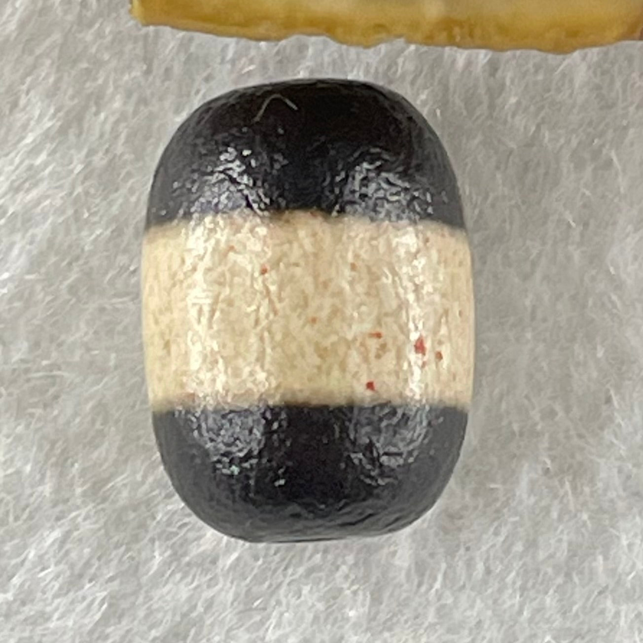 Natural Powerful Tibetan Old Oily Agate 1 Lines Dzi Bead Heavenly Master (Tian Zhu) 2.12g 13.9 by 10.0mm - Huangs Jadeite and Jewelry Pte Ltd