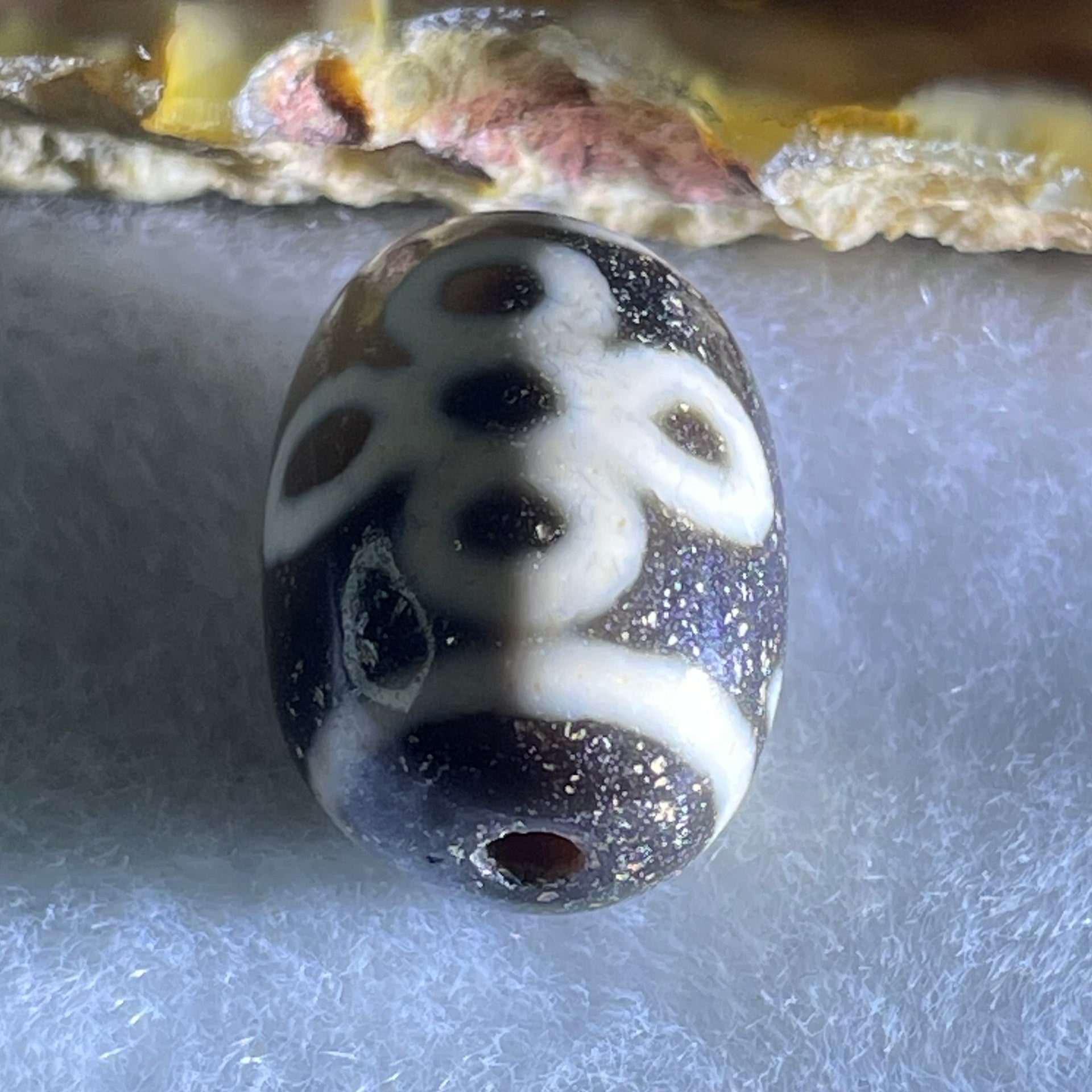 Natural Powerful Tibetan Old Oily Agate 5 Eyes Lightning Dzi Bead Heavenly Master (Tian Zhu) 五眼闪电天珠 4.43g 17.7 by 12.8mm - Huangs Jadeite and Jewelry Pte Ltd