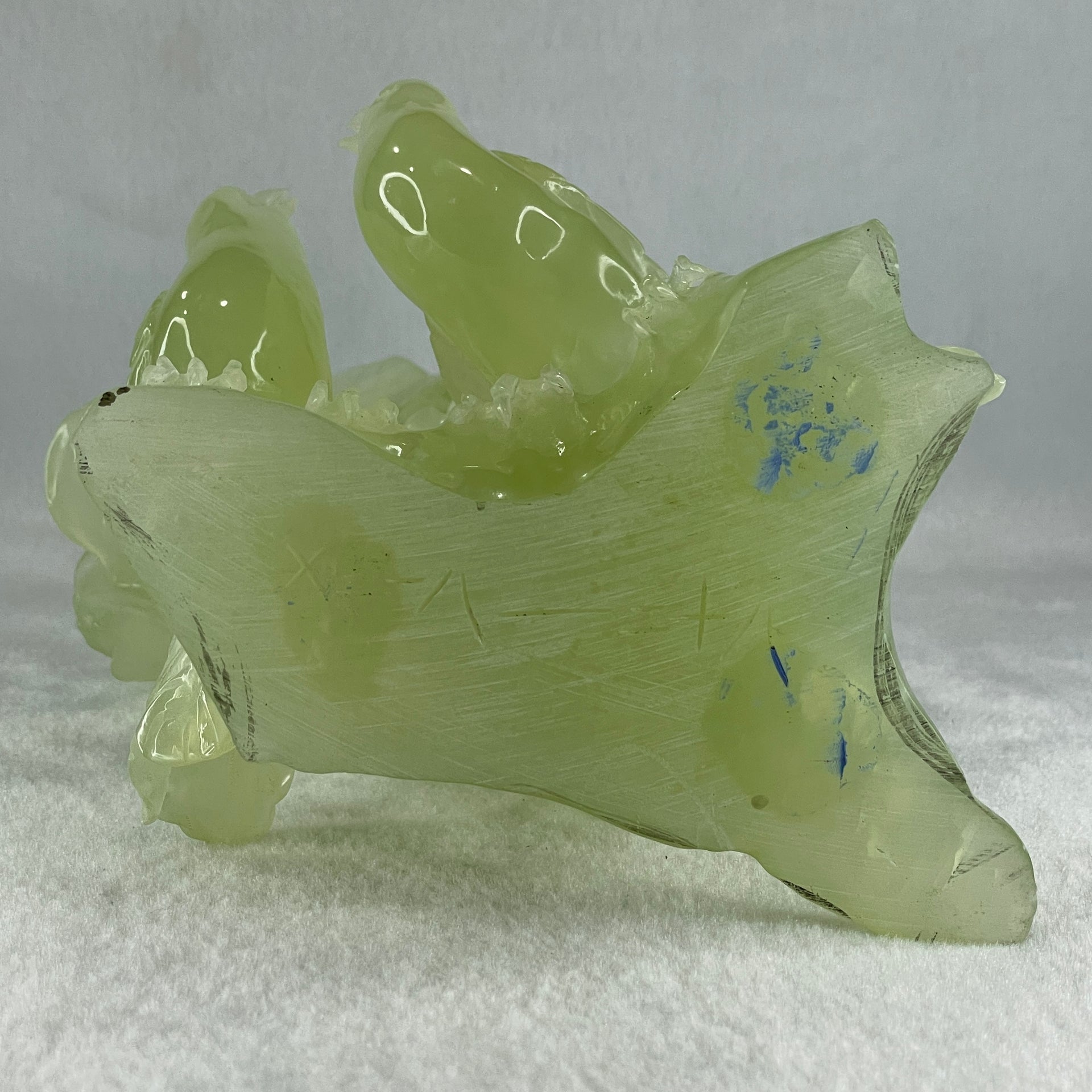 Natural Green Serpentine 3 Magpies Birds on Tree with Wooden Stand Display 807.0g 175.0 by 120.0 by 200.0mm - Huangs Jadeite and Jewelry Pte Ltd