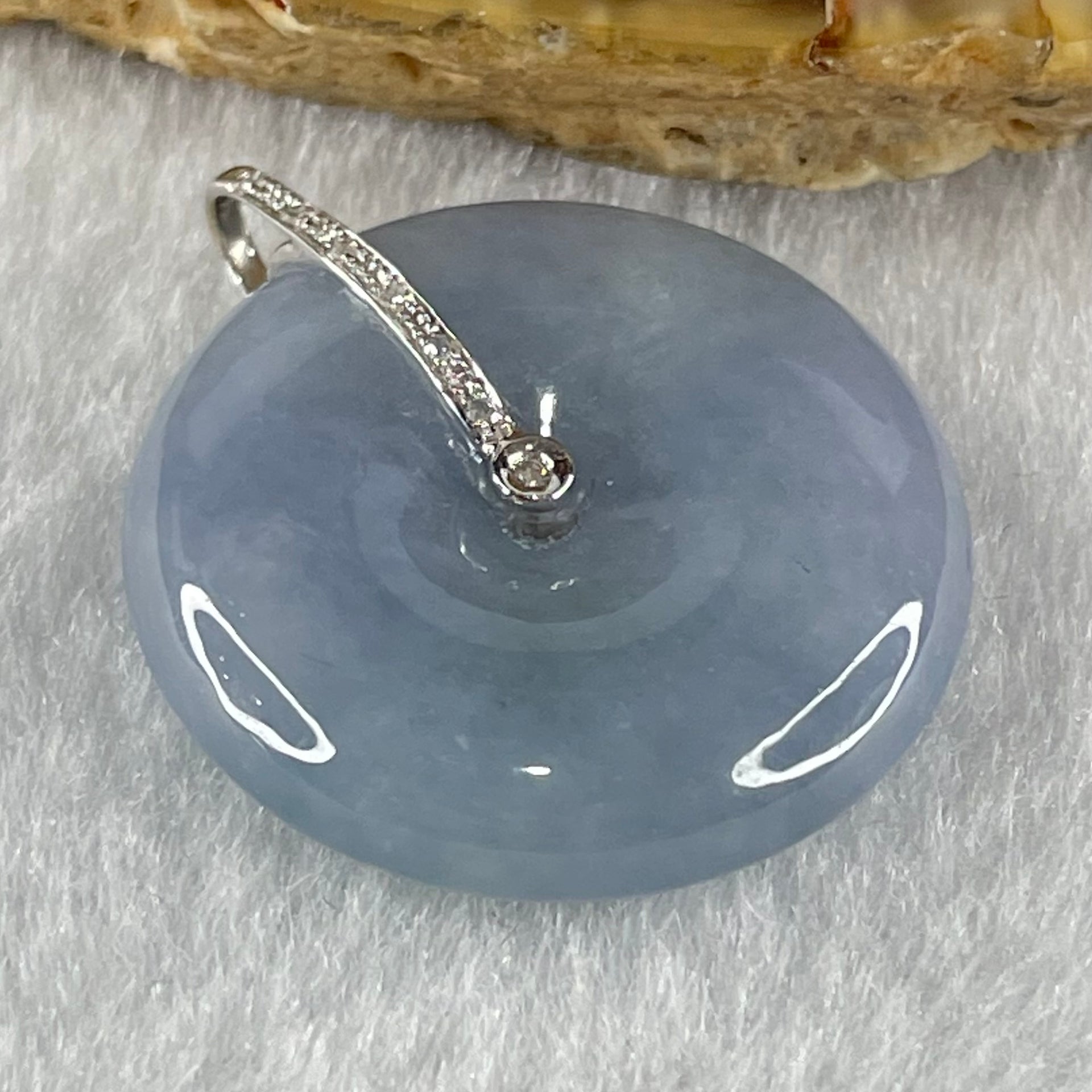 Type A Deep Intense Lavender Jadeite Ping An Kou Donut in 18K White Gold AU750 Clasps 7.44g 23.5 by 5.9mm - Huangs Jadeite and Jewelry Pte Ltd