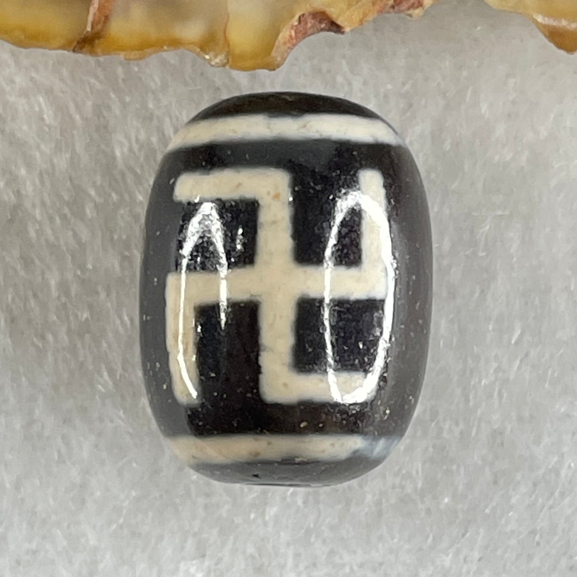 Natural Powerful Tibetan Old Oily Agate 1 Eye With Swastika Dzi Bead (Hotu Dzi) 4.90g 17.5 by 13.6mm - Huangs Jadeite and Jewelry Pte Ltd