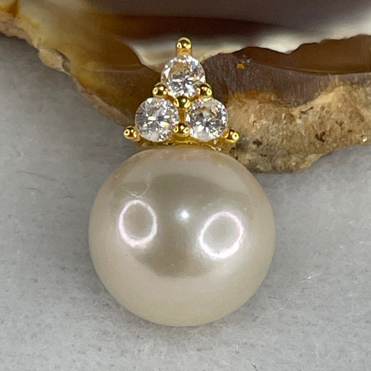 Natural White Pearl Solitaire Pendant | Elegant Gold-Toned Minimalist Setting | Premium 11.5mm High-Luster Statement Marine Charm (2.66g)
