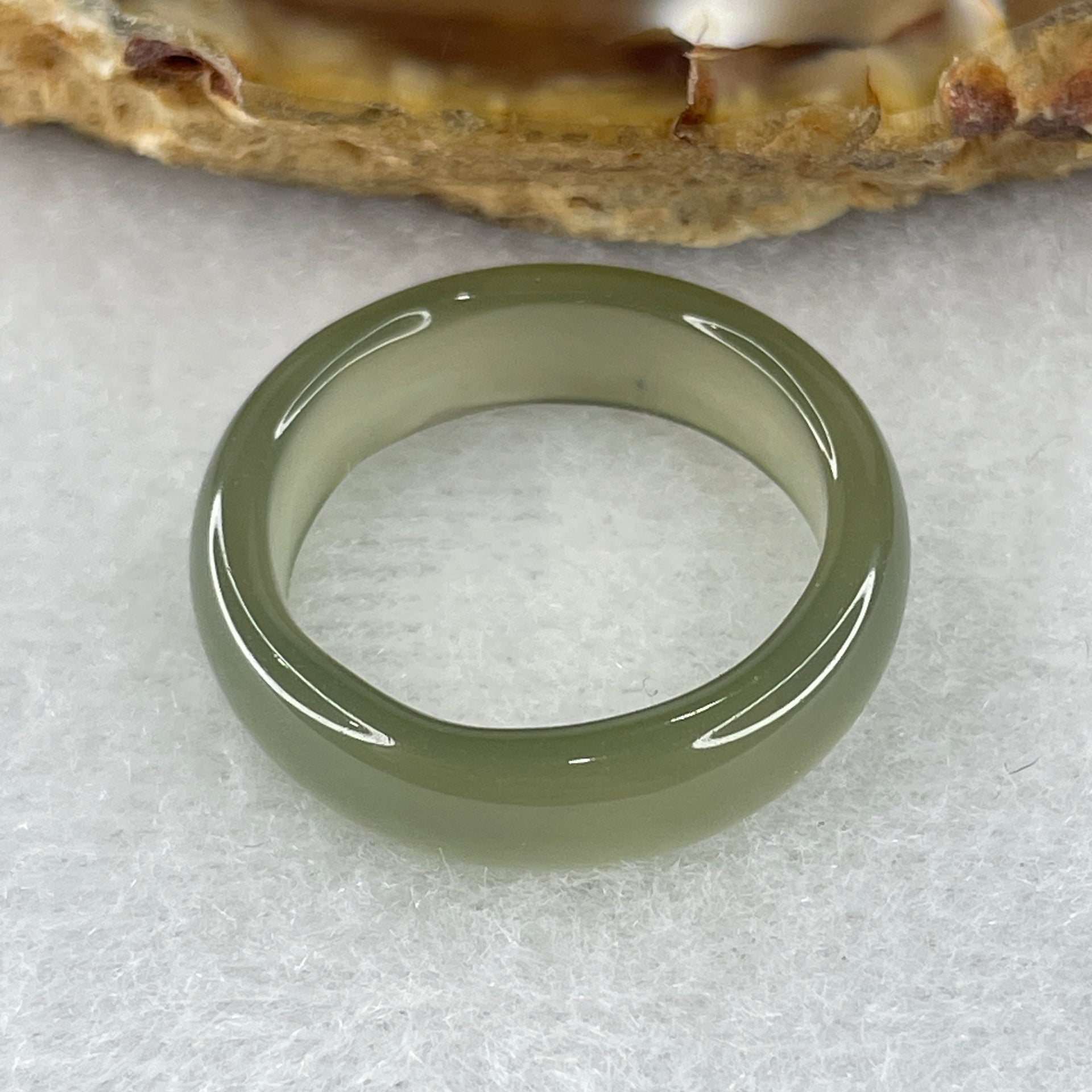 Natural Green Agate Ring 2.23g 5.7 by 2.8mm US 7.4 HK 16.5 - Huangs Jadeite and Jewelry Pte Ltd