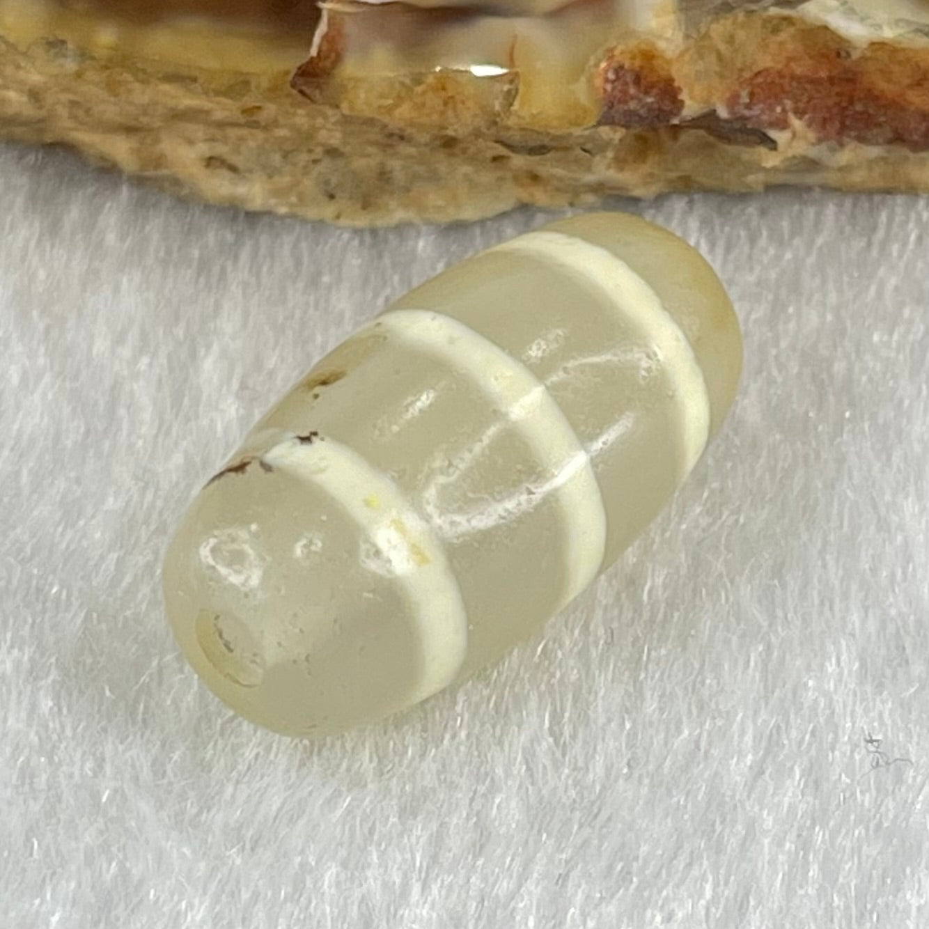 Natural Powerful Tibetan Old Oily Agate 3-Lines Dzi Bead Heavenly Master (Tian Zhu) 三行天诛 3.09g 19.8 by 10.2mm - Huangs Jadeite and Jewelry Pte Ltd