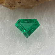 Natural Colombia Vivid Green Emerald (Beryl) Cut-Cornered Grace Step cut 0.30ct 5.7 by 4.4 by 2.5mm - Huangs Jadeite and Jewelry Pte Ltd