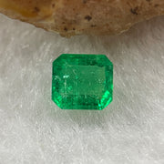 Natural Colombia Green Emerald (Beryl) Cut-Cornered Rectangular step cut 0.60ct 5.5 by 5.0 by 2.9mm - Huangs Jadeite and Jewelry Pte Ltd