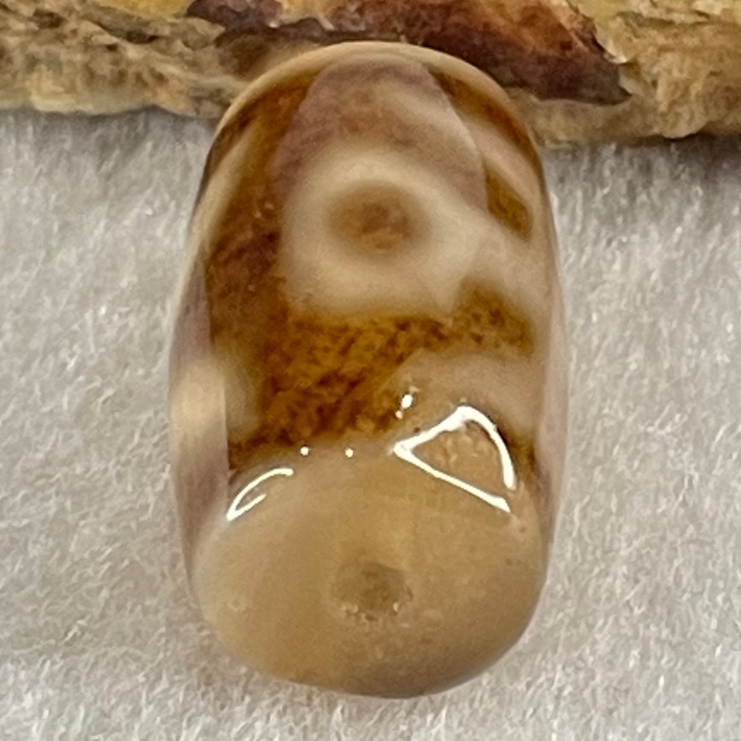 Natural Powerful Tibetan Old Oily Agate Patina Guiren Tairen Human Dzi Bead Totem Amulet Heavenly Master (Tian Zhu) 贵人天诛 4.78g 20.0 by 11.6mm - Huangs Jadeite and Jewelry Pte Ltd
