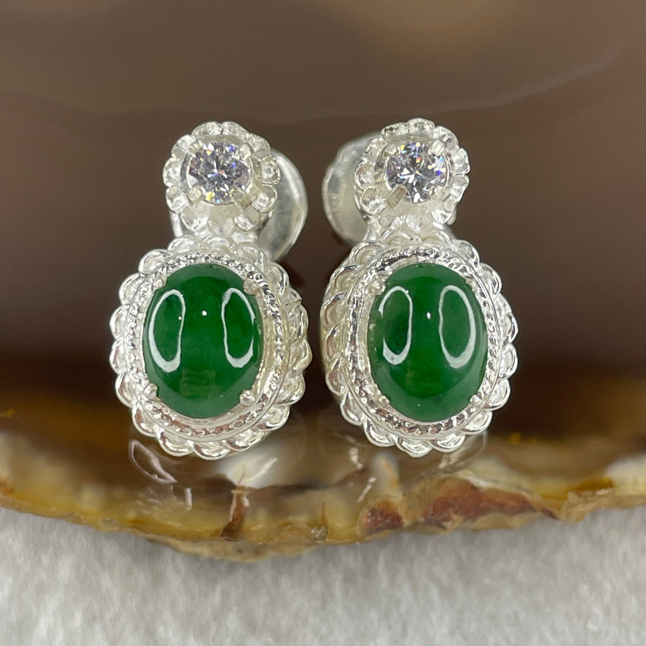 Type A Natural Full Old Mine Spicy Green Jadeite Cabochon 9.1 by 6.8 by 3.5mm Stone for Setting 20.59g (On Silver Earrings Mold) - Huangs Jadeite and Jewelry Pte Ltd
