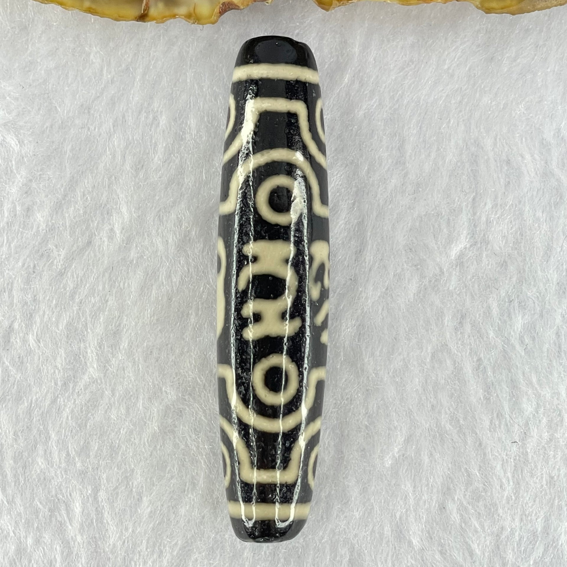 Natural Powerful Tibetan Old Oily Agate 8 Eyes Om Mani Padme Hum Dzi Bead Heavenly Master (Tian Zhu) 六字箴言八眼天珠 15.10g 58.7 by 12.8mm - Huangs Jadeite and Jewelry Pte Ltd