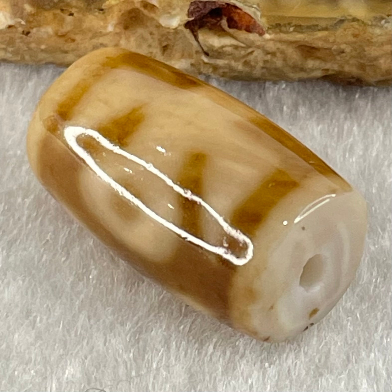Natural Powerful Tibetan Old Oily Agate Patina Guiren Tairen Human Dzi Bead Totem Amulet Heavenly Master (Tian Zhu) 贵人天诛 4.92g 20.0 by 11.9mm - Huangs Jadeite and Jewelry Pte Ltd