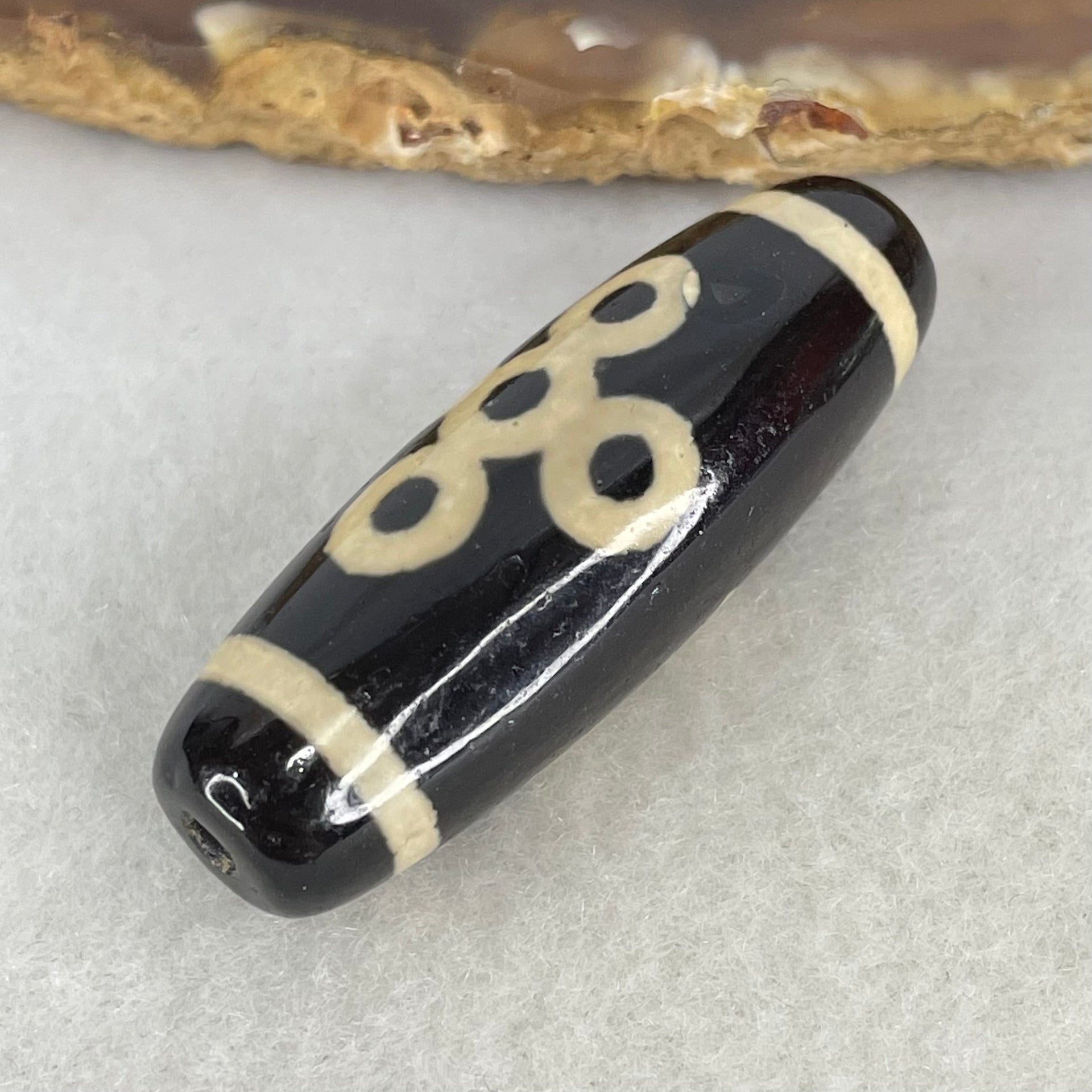 Natural Powerful Tibetan Old Oily Agate 5 Eyes Lightning Dzi Bead Heavenly Master (Tian Zhu) 五眼闪电天珠  10.91g 40.2 by 13.6mm - Huangs Jadeite and Jewelry Pte Ltd