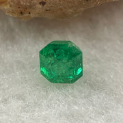 Natural Colombia Vivid Green Emerald (Beryl) Cut-Cornered Square Step cut 0.41ct 4.1 by 4.1 by 3.6mm - Huangs Jadeite and Jewelry Pte Ltd
